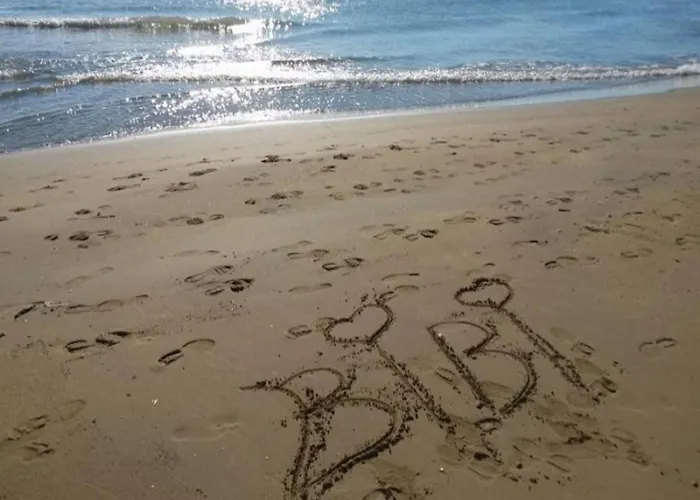 Trendy Flat With Shared Pool And Terrace アパート